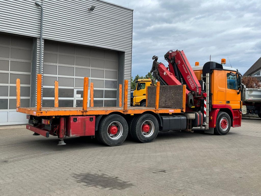 Mercedes-Benz Actros 2646 L 6x4 Pritsche Kran Fassi 450 45m/t Mercedes-Benz Actros 2646 L 6x4 Pritsche Kran Fassi 450 45m/t - Kamion sa tovarnim sandukom, Kamion sa dizalicom: slika 5 Mercedes-Benz Actros 2646 L 6x4 Pritsche Kran Fassi 450 45m/t Mercedes-Benz Actros 2646 L 6x4 Pritsche Kran Fassi 450 45m/t - Kamion sa tovarnim sandukom, Kamion sa dizalicom: slika 5