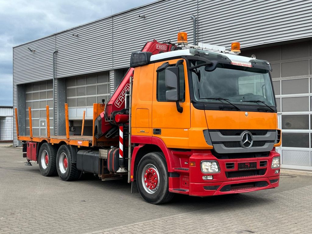 Mercedes-Benz Actros 2646 L 6x4 Pritsche Kran Fassi 450 45m/t Mercedes-Benz Actros 2646 L 6x4 Pritsche Kran Fassi 450 45m/t - Kamion sa tovarnim sandukom, Kamion sa dizalicom: slika 2 Mercedes-Benz Actros 2646 L 6x4 Pritsche Kran Fassi 450 45m/t Mercedes-Benz Actros 2646 L 6x4 Pritsche Kran Fassi 450 45m/t - Kamion sa tovarnim sandukom, Kamion sa dizalicom: slika 2