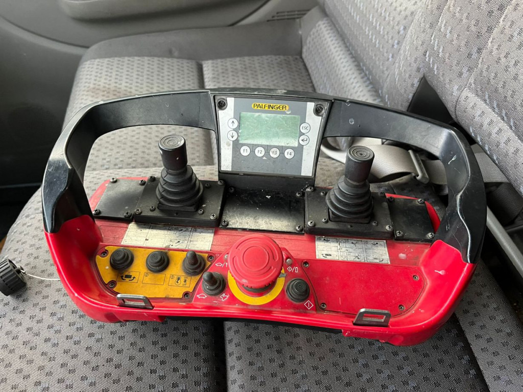 NISSAN (E) Cabstar 35.13 Hubarbeitsbühne Palfinger 14mtr - Vazdušna platforma montirana na kamion: slika 5 NISSAN (E) Cabstar 35.13 Hubarbeitsbühne Palfinger 14mtr - Vazdušna platforma montirana na kamion: slika 5