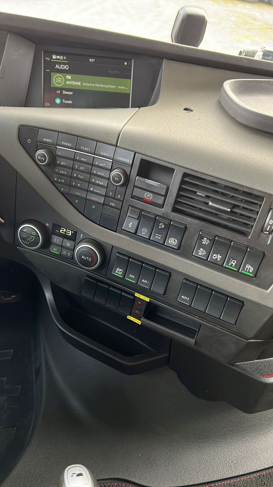 VOLVO (S) Truck FH 500 6x2 Abrollkipper Funkfernbedienung - Kamion sa hidrauličnom kukom: slika 5 VOLVO (S) Truck FH 500 6x2 Abrollkipper Funkfernbedienung - Kamion sa hidrauličnom kukom: slika 5