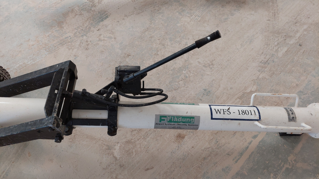 Towbar FSST F70/F100 Fladung - Aerodromska oprema: slika 5 Towbar FSST F70/F100 Fladung - Aerodromska oprema: slika 5