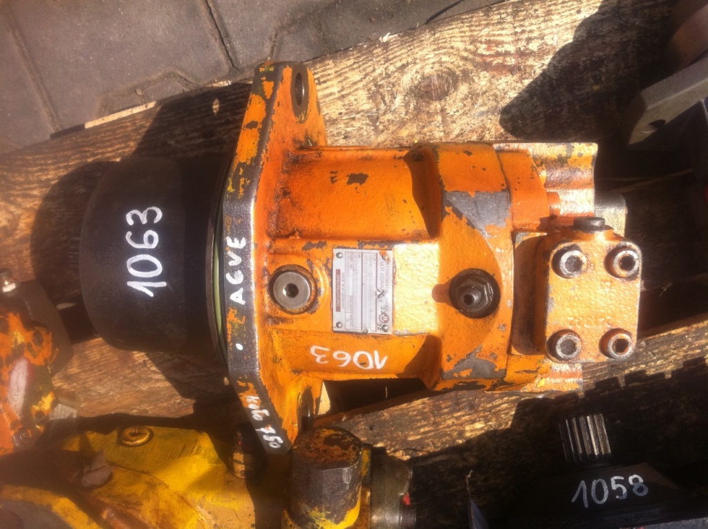HYDROMATIK A6VE107 HA2T/60W-0438-PZL027A 225.25.87.85 - Hidraulični motor za Građevinska mašina: slika 1 HYDROMATIK A6VE107 HA2T/60W-0438-PZL027A 225.25.87.85 - Hidraulični motor za Građevinska mašina: slika 1