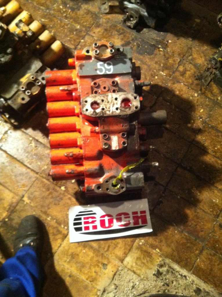 MANNESMANN REXROTH 509484/2 M8-1002-04/7M8-22VH + 511475/6 MH2WH22BO2F10/006LR40M11 - Hidraulični ventil za Građevinska mašina: slika 1 MANNESMANN REXROTH 509484/2 M8-1002-04/7M8-22VH + 511475/6 MH2WH22BO2F10/006LR40M11 - Hidraulični ventil za Građevinska mašina: slika 1
