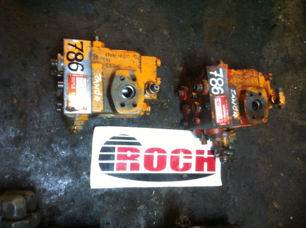 POCLAIN HYDRAULICS V13433.57B V04038-52 4869 - Hidraulični ventil za Građevinska mašina: slika 1 POCLAIN HYDRAULICS V13433.57B V04038-52 4869 - Hidraulični ventil za Građevinska mašina: slika 1