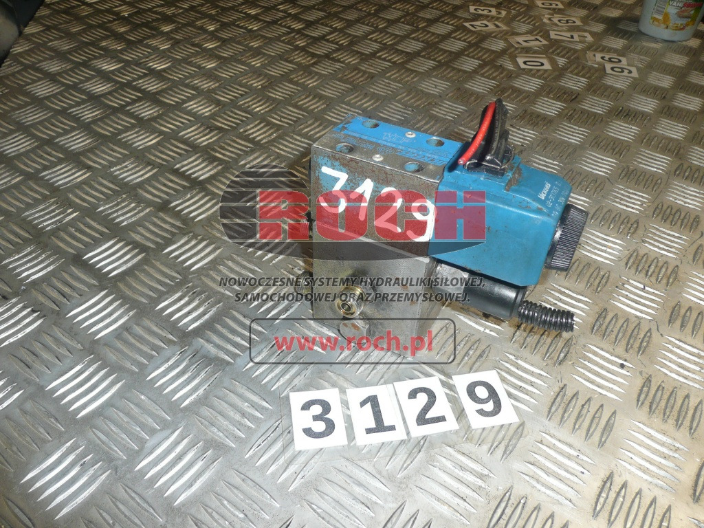 VICKERS 1117885 P03 3557 - 1 SEKCYJNY + DG4V-3-42A-VM-KUP-4D3-H7-60-EN38 + 02-313765-D3 24VDC 30W - Hidraulični ventil: slika 1 VICKERS 1117885 P03 3557 - 1 SEKCYJNY + DG4V-3-42A-VM-KUP-4D3-H7-60-EN38 + 02-313765-D3 24VDC 30W - Hidraulični ventil: slika 1
