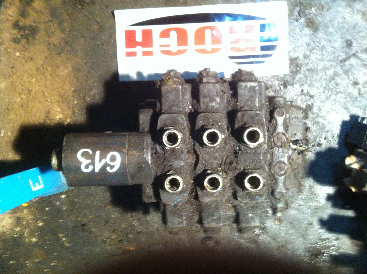 VICKERS HMV160-52-B-H-3xS-FX-10-S009 02-339115 OPN-2812917 - Hidraulični ventil za Građevinska mašina: slika 1 VICKERS HMV160-52-B-H-3xS-FX-10-S009 02-339115 OPN-2812917 - Hidraulični ventil za Građevinska mašina: slika 1