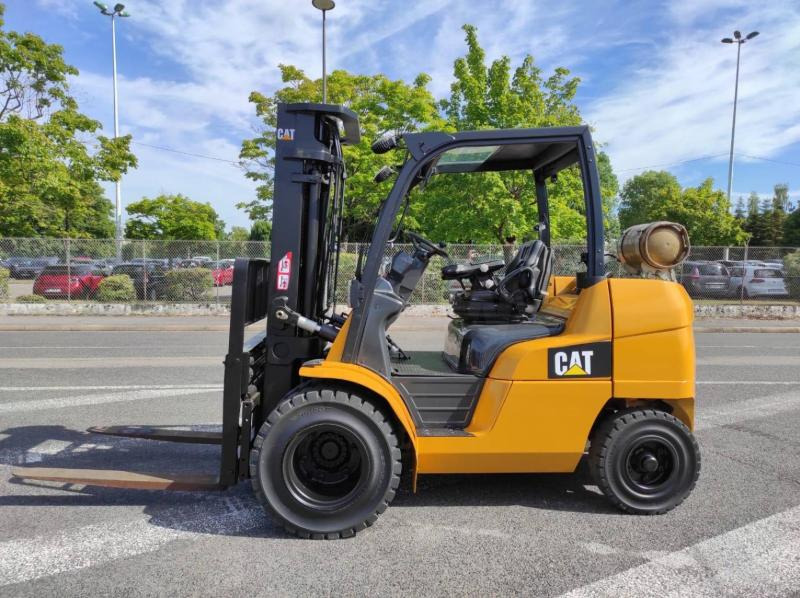 Gasni viljuškar Caterpillar GP40N: slika 7