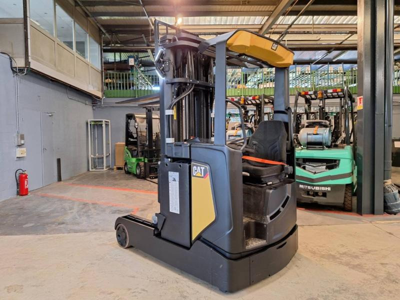Regalni viljuškar Caterpillar NR20N2H: slika 9