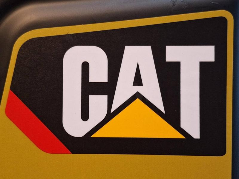 Regalni viljuškar Caterpillar NR20N2H: slika 22