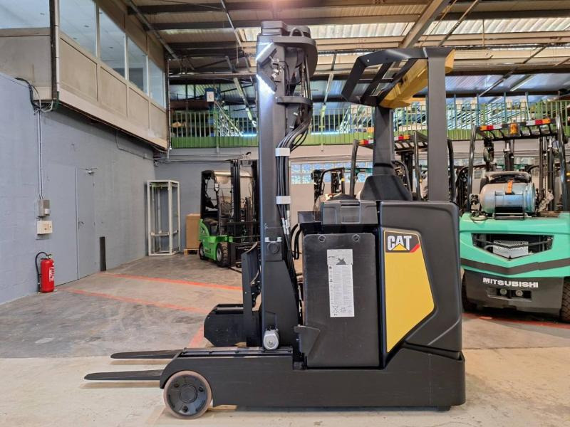 Regalni viljuškar Caterpillar NR20N2H: slika 6