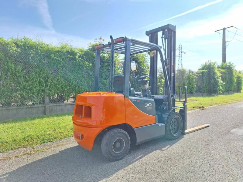 Doosan D30S 5 - Dizel viljuškar: slika 5 Doosan D30S 5 - Dizel viljuškar: slika 5