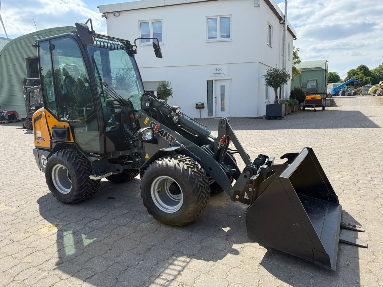 Giant G2500 HD X-TRA, Bj 20, SW, Schaufel, Gabel - Utovarivač točkaš: slika 3 Giant G2500 HD X-TRA, Bj 20, SW, Schaufel, Gabel - Utovarivač točkaš: slika 3