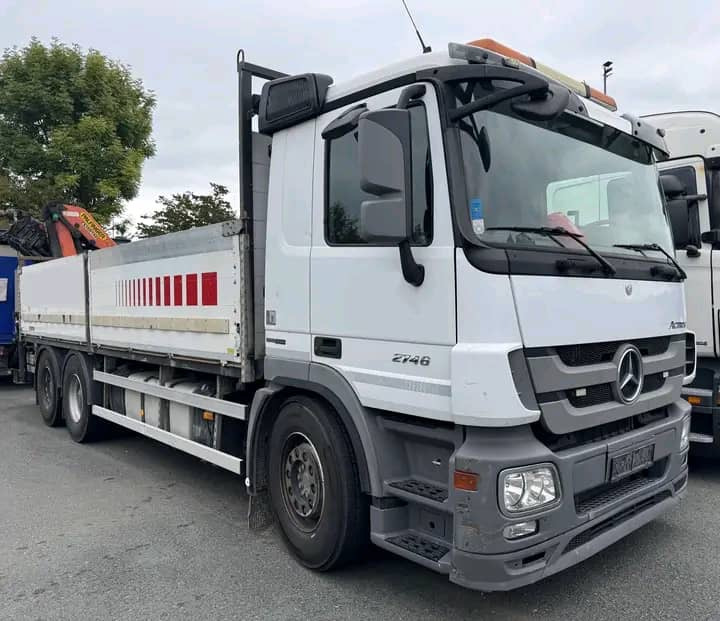 MERCEDES-BENZ Fassi Hiab Palfinger PK 18002D - Kamion sa dizalicom: slika 1 MERCEDES-BENZ Fassi Hiab Palfinger PK 18002D - Kamion sa dizalicom: slika 1