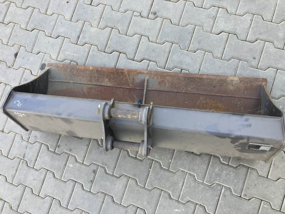 Volvo Böschungslöffel starr - Festanbau - Bager utovarivač: slika 2 Volvo Böschungslöffel starr - Festanbau - Bager utovarivač: slika 2