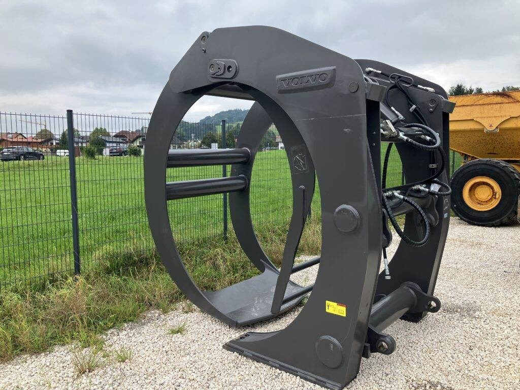 Volvo Holzgreifer mit Ausstoßer - Kuka: slika 4 Volvo Holzgreifer mit Ausstoßer - Kuka: slika 4