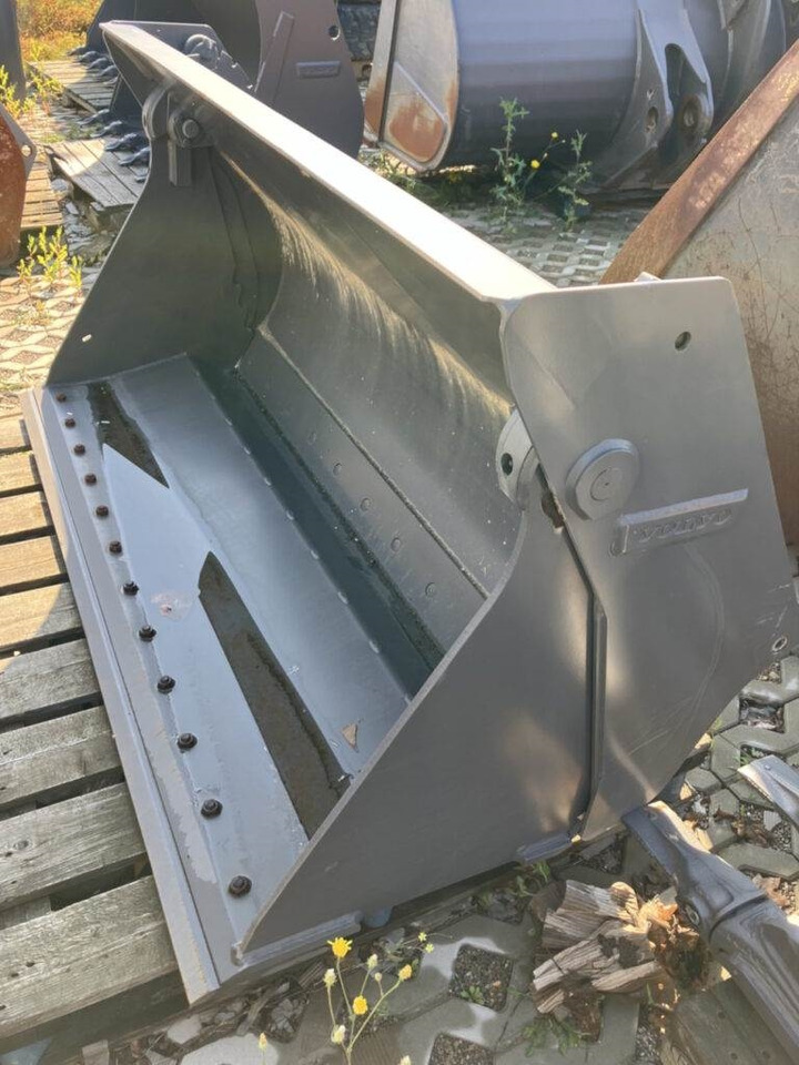 Volvo Klappschaufel mit Messer -P Aufnahme - Kašika: slika 4 Volvo Klappschaufel mit Messer -P Aufnahme - Kašika: slika 4