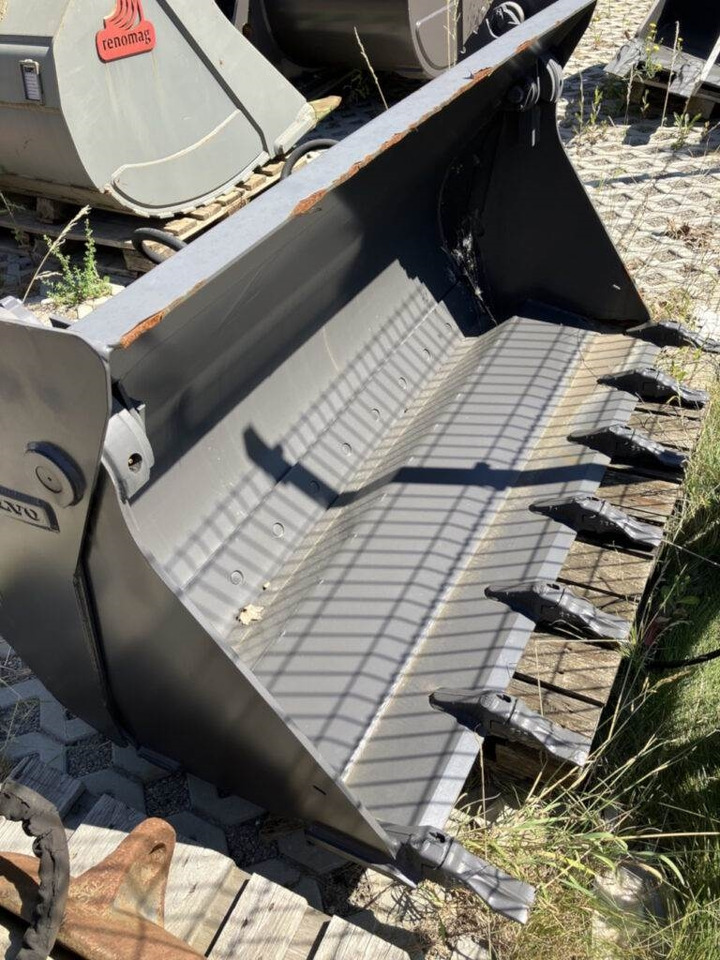Volvo Klappschaufel mit Zähnen TPZ - Kašika: slika 1 Volvo Klappschaufel mit Zähnen TPZ - Kašika: slika 1