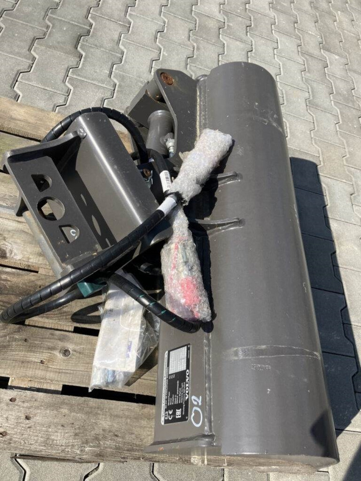 Volvo Löffelset inkl. Schnellwechsler für EC18 - Bager utovarivač: slika 4 Volvo Löffelset inkl. Schnellwechsler für EC18 - Bager utovarivač: slika 4