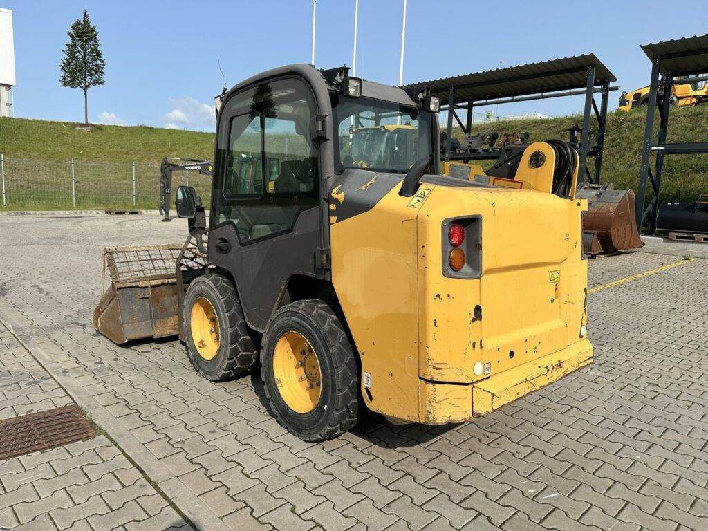 Volvo MC70C - Mini utovarivač: slika 3 Volvo MC70C - Mini utovarivač: slika 3