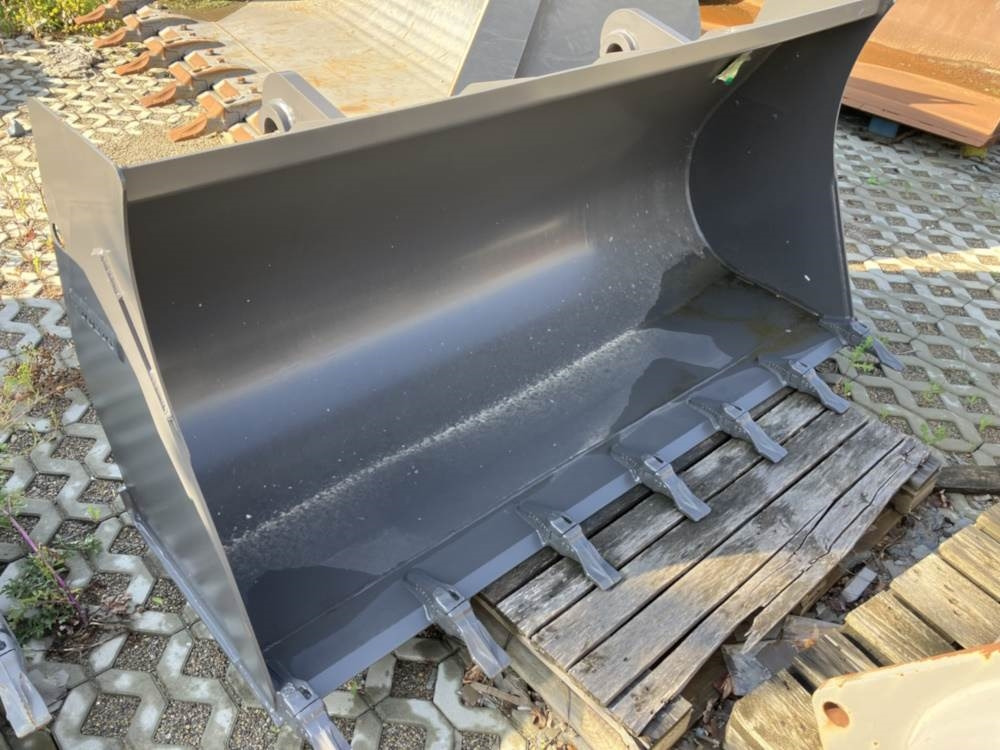 Volvo Schaufel mit Zähnen TPV - Kašika: slika 1 Volvo Schaufel mit Zähnen TPV - Kašika: slika 1