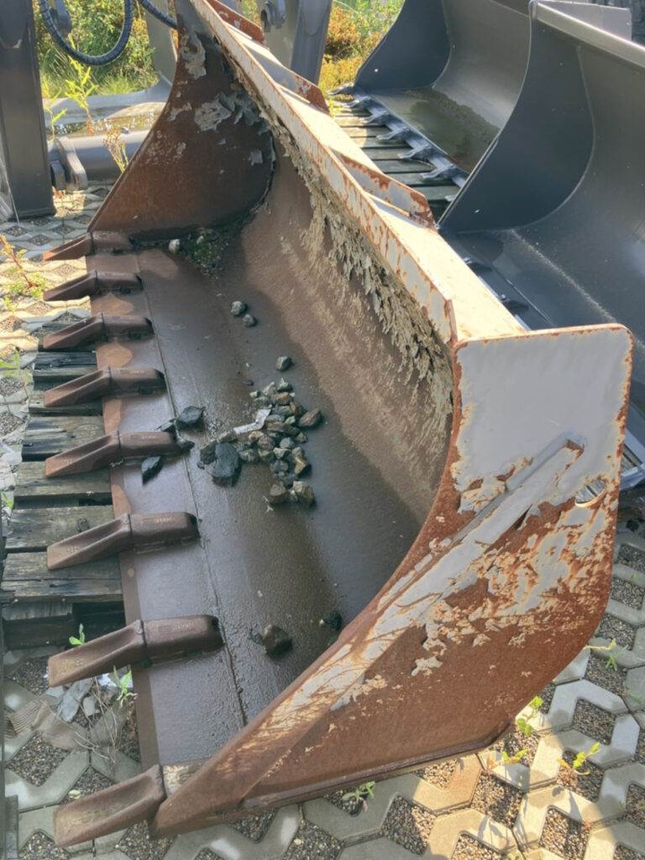 Volvo Schaufel mit Zähnen TPZ - Kašika: slika 3 Volvo Schaufel mit Zähnen TPZ - Kašika: slika 3