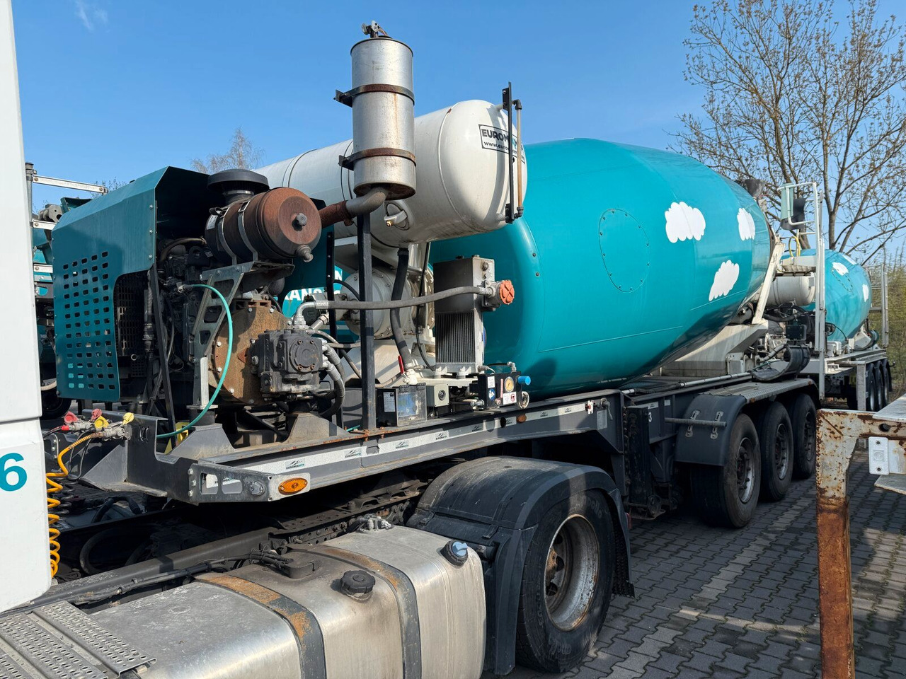 Betonmischer-Auflieger Euromix 12 m³ mit Motor - Mikser za beton: slika 1 Betonmischer-Auflieger Euromix 12 m³ mit Motor - Mikser za beton: slika 1