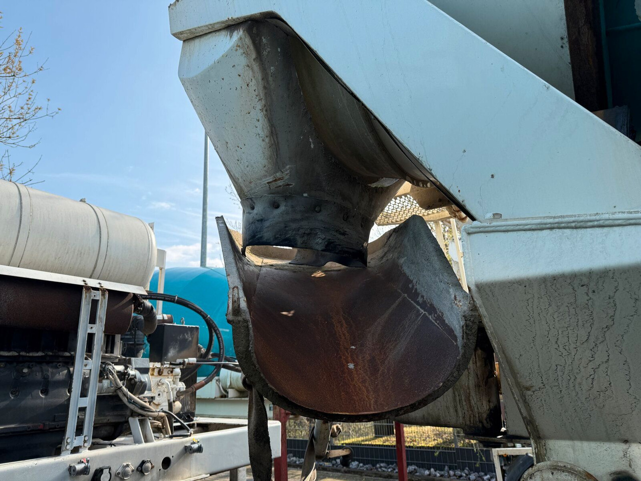 Betonmischer-Auflieger Euromix 12 m³ mit Motor - Mikser za beton: slika 5 Betonmischer-Auflieger Euromix 12 m³ mit Motor - Mikser za beton: slika 5