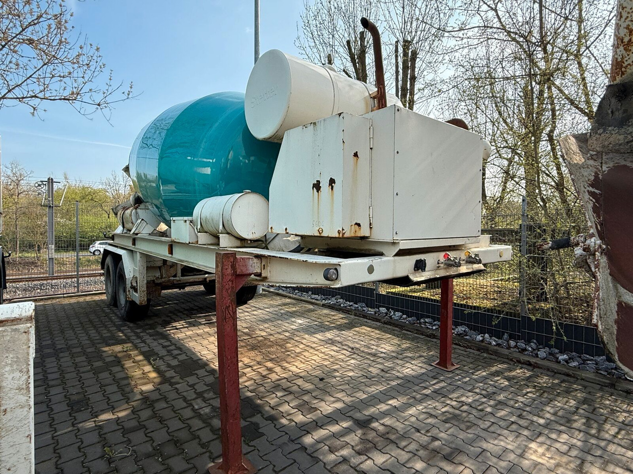 Betonmischer-Auflieger Stetter 10 m³ mit Motor - Mikser za beton: slika 1 Betonmischer-Auflieger Stetter 10 m³ mit Motor - Mikser za beton: slika 1