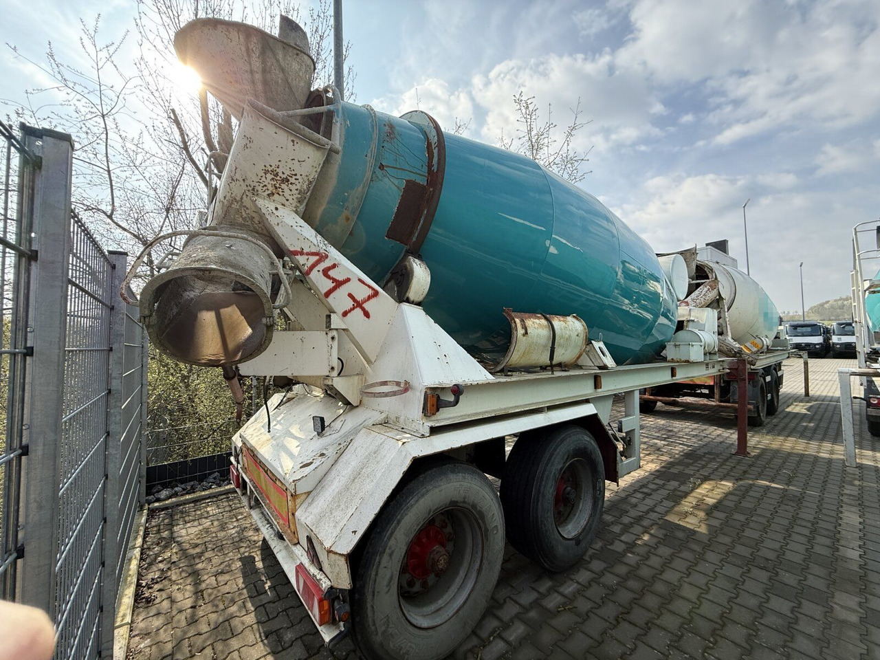 Betonmischer-Auflieger Stetter 10 m³ mit Motor - Mikser za beton: slika 2 Betonmischer-Auflieger Stetter 10 m³ mit Motor - Mikser za beton: slika 2