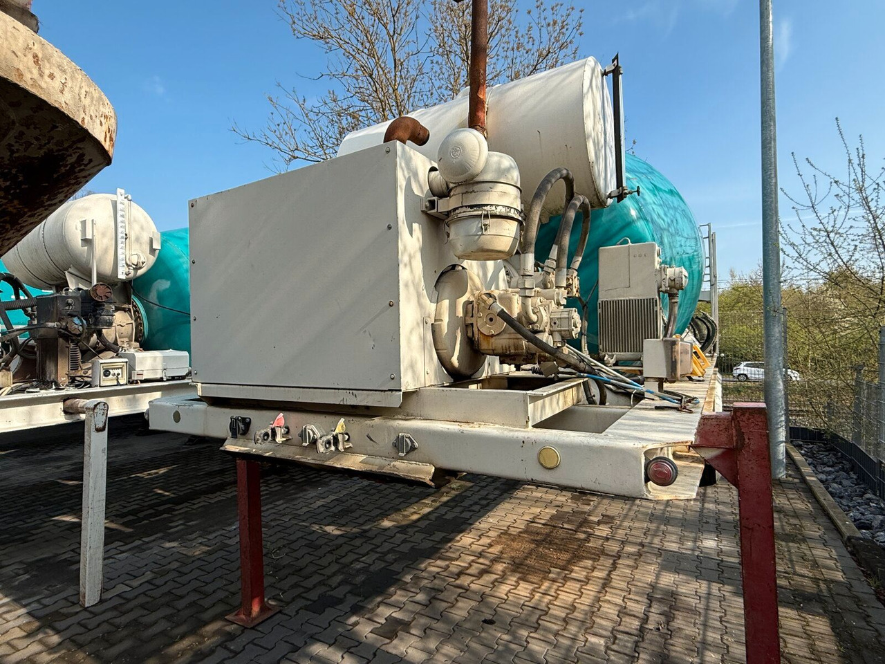 Betonmischer-Auflieger Stetter 10 m³ mit Motor - Mikser za beton: slika 4 Betonmischer-Auflieger Stetter 10 m³ mit Motor - Mikser za beton: slika 4