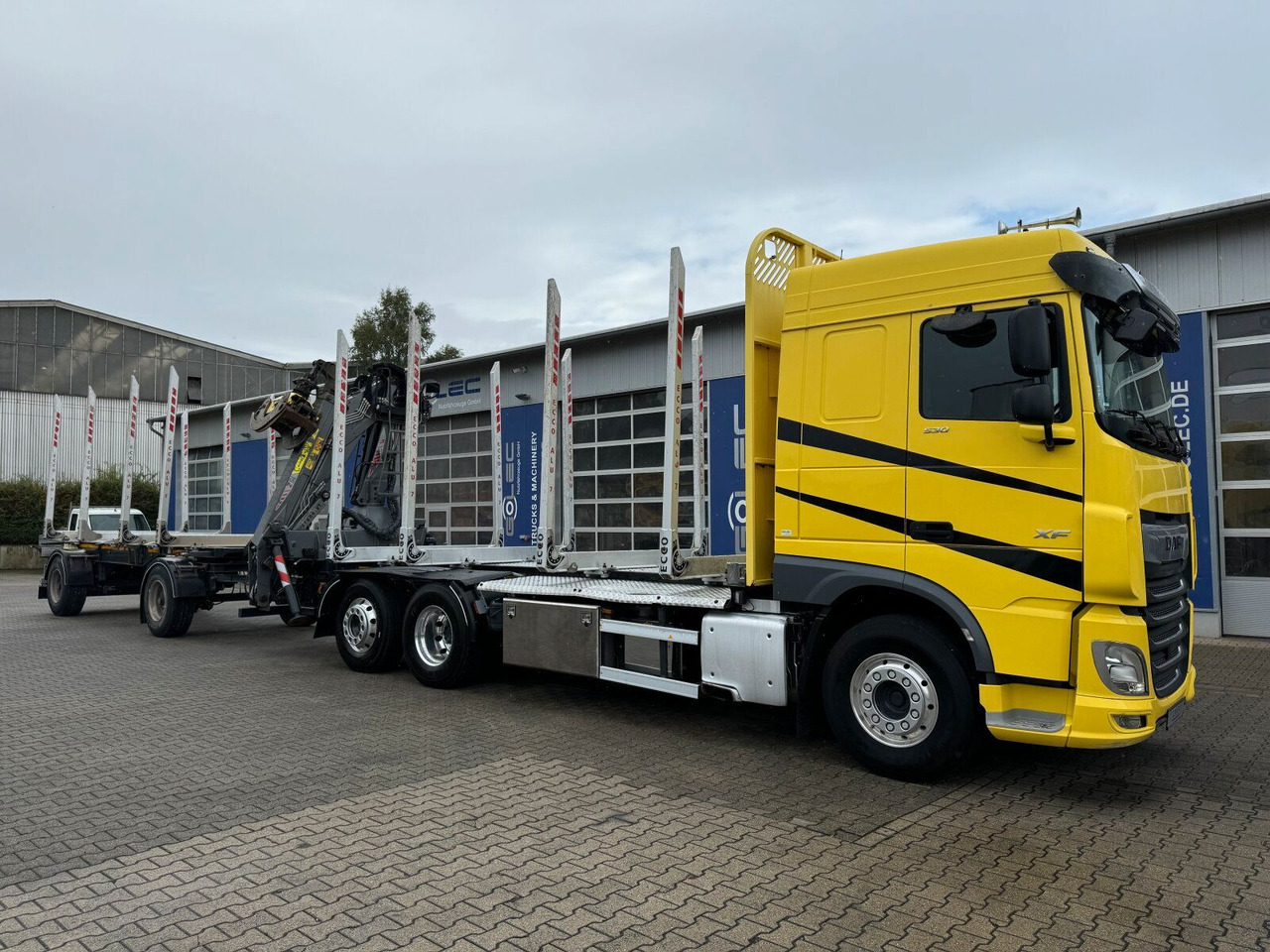 DAF XF 530 6x2 Holztransport Kran PENZ 15Z9.50 *Anh. - Šticar, Kamion sa dizalicom: slika 2 DAF XF 530 6x2 Holztransport Kran PENZ 15Z9.50 *Anh. - Šticar, Kamion sa dizalicom: slika 2