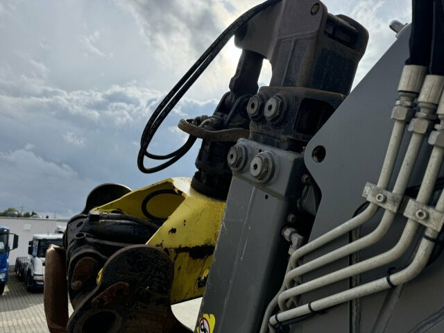 DAF XF 530 6x2 Holztransport Kran PENZ 15Z9.50 - Šticar, Kamion sa dizalicom: slika 4 DAF XF 530 6x2 Holztransport Kran PENZ 15Z9.50 - Šticar, Kamion sa dizalicom: slika 4