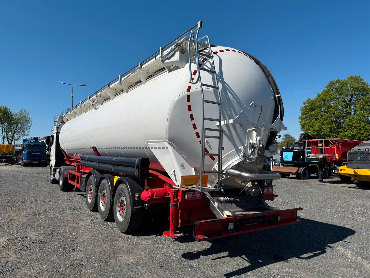 Feldbinder KIP 60.3 Silo 60.000 L 3 Achse ADR - Silo cisterna: slika 5 Feldbinder KIP 60.3 Silo 60.000 L 3 Achse ADR - Silo cisterna: slika 5