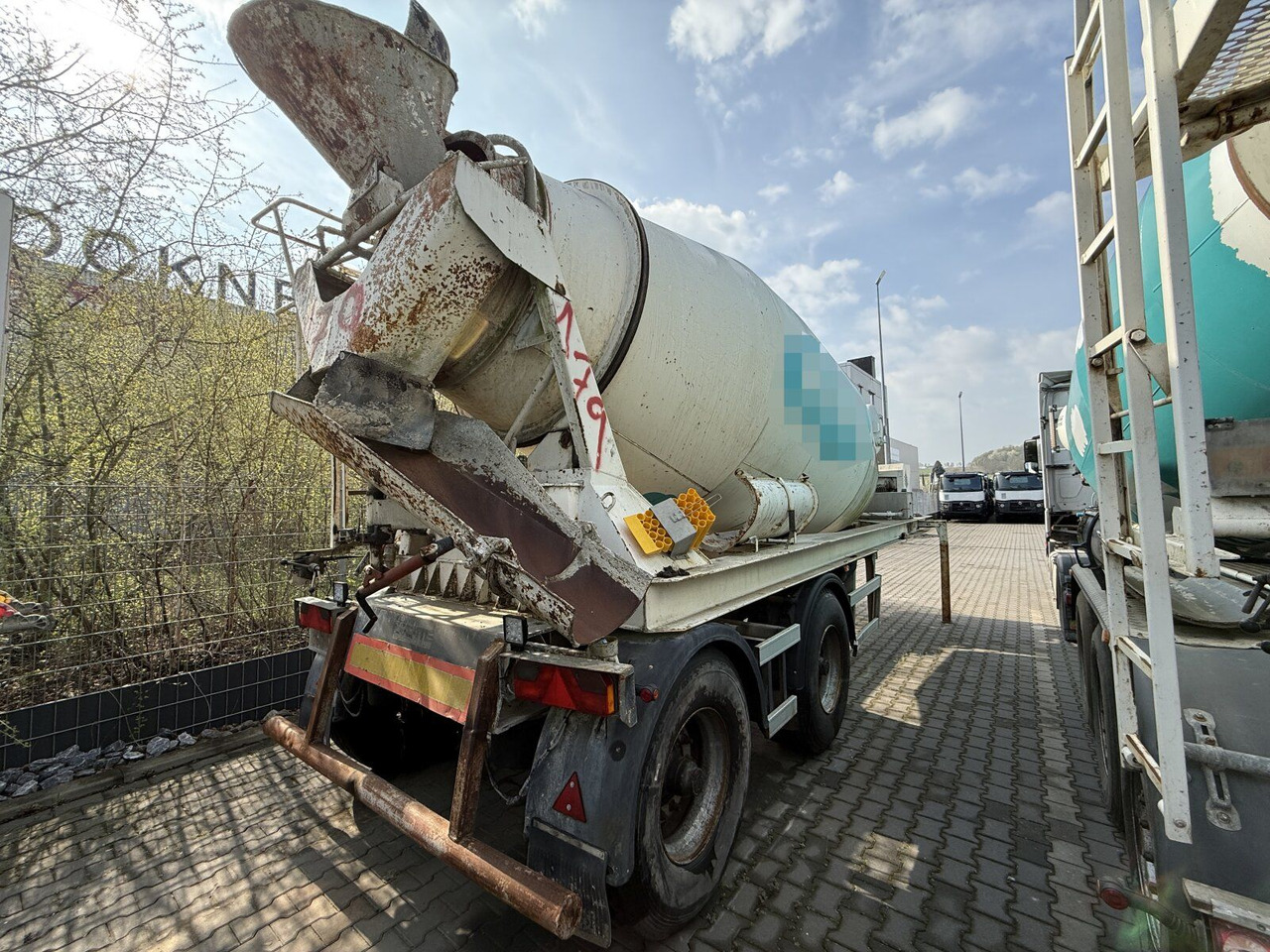 Intermix 10 m³ Betonmischer Auflieger mit Motor - Mikser za beton: slika 2 Intermix 10 m³ Betonmischer Auflieger mit Motor - Mikser za beton: slika 2