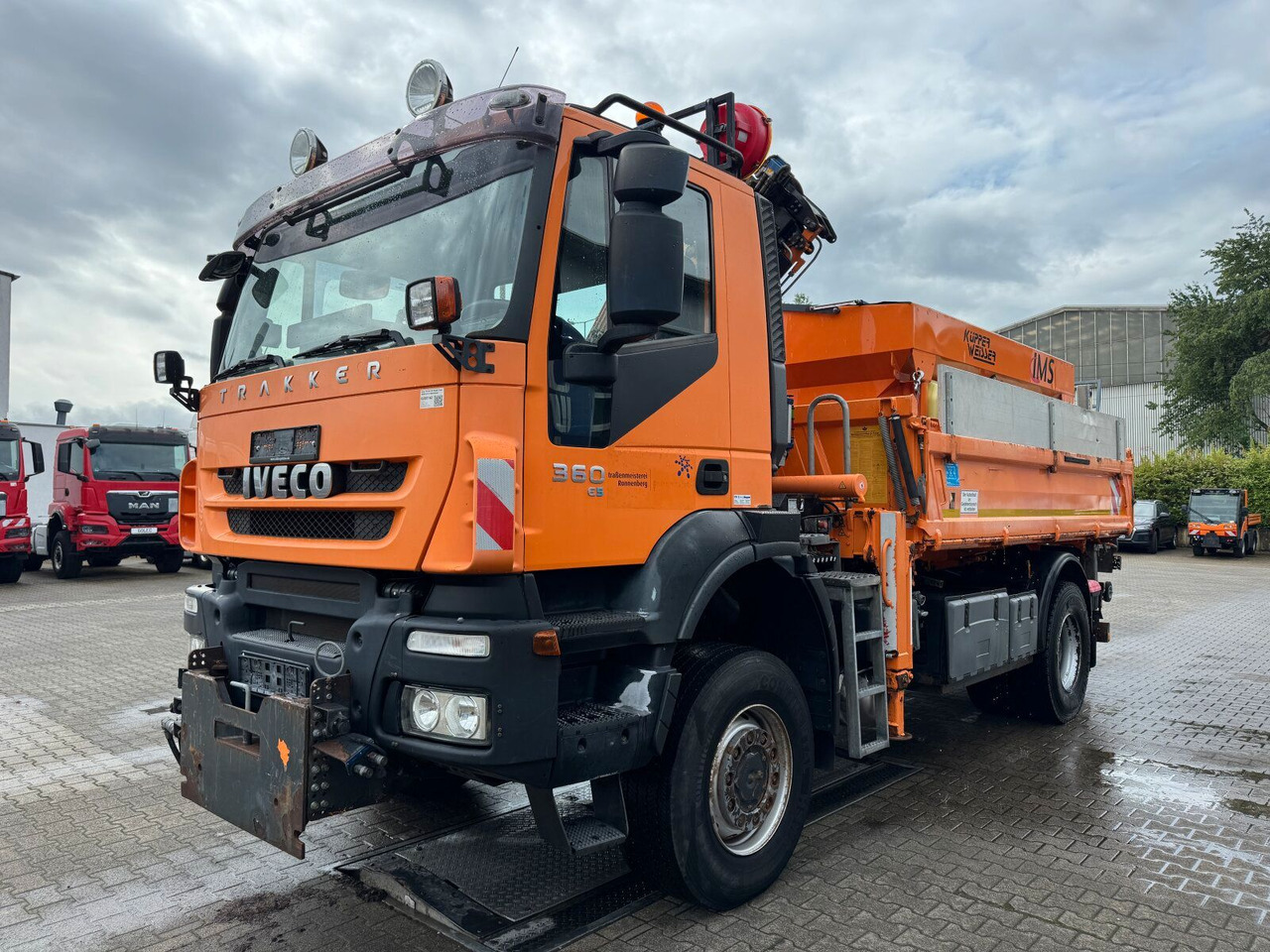Iveco TRAKKER Kipper Kran TEREX 85.2 Winterdienst - Istovarivač, Kamion sa dizalicom: slika 2 Iveco TRAKKER Kipper Kran TEREX 85.2 Winterdienst - Istovarivač, Kamion sa dizalicom: slika 2