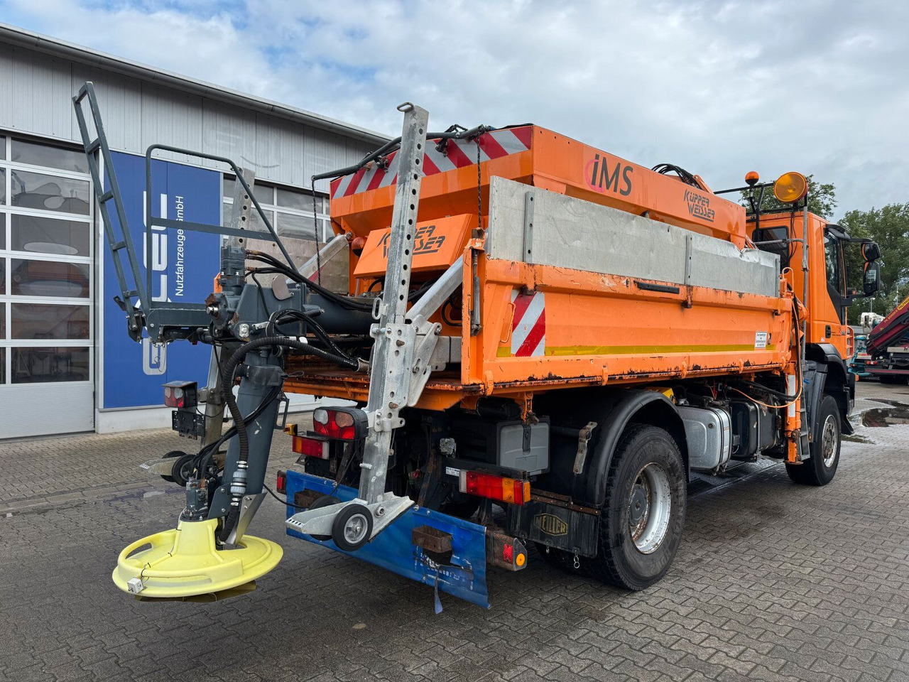 Iveco TRAKKER Kipper Kran TEREX 85.2 Winterdienst - Kamion sa dizalicom: slika 4 Iveco TRAKKER Kipper Kran TEREX 85.2 Winterdienst - Kamion sa dizalicom: slika 4