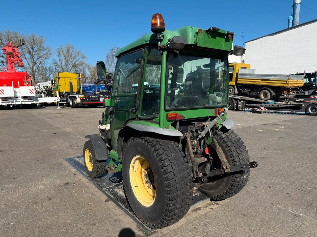 John Deere 3520 Kommunaltrak. Frontkraftheber Kuppeldreieck - Traktor: slika 5 John Deere 3520 Kommunaltrak. Frontkraftheber Kuppeldreieck - Traktor: slika 5