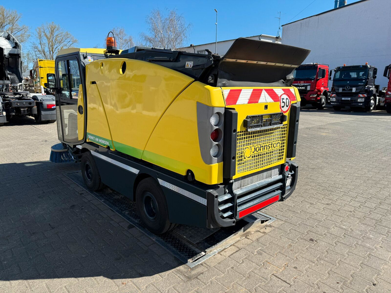 Johnston C202 Kleinkehrmaschine 2 M³ - 6.000 h - Autočistilica: slika 5 Johnston C202 Kleinkehrmaschine 2 M³ - 6.000 h - Autočistilica: slika 5
