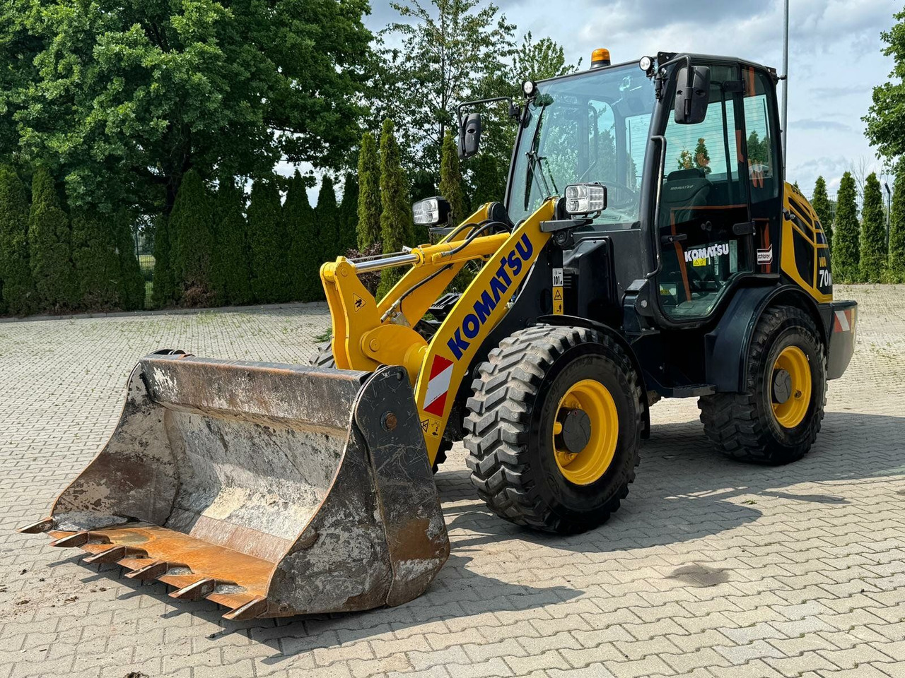 Komatsu WA 70M-8E0 Radlader 6 Ton - 731 H - 0,75m³ - Utovarivač točkaš: slika 2 Komatsu WA 70M-8E0 Radlader 6 Ton - 731 H - 0,75m³ - Utovarivač točkaš: slika 2