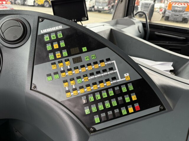 Liebherr LTM 1070-4.2 Autokran mit Spitze *TOP Zustand - Autokran za sve terene: slika 4 Liebherr LTM 1070-4.2 Autokran mit Spitze *TOP Zustand - Autokran za sve terene: slika 4