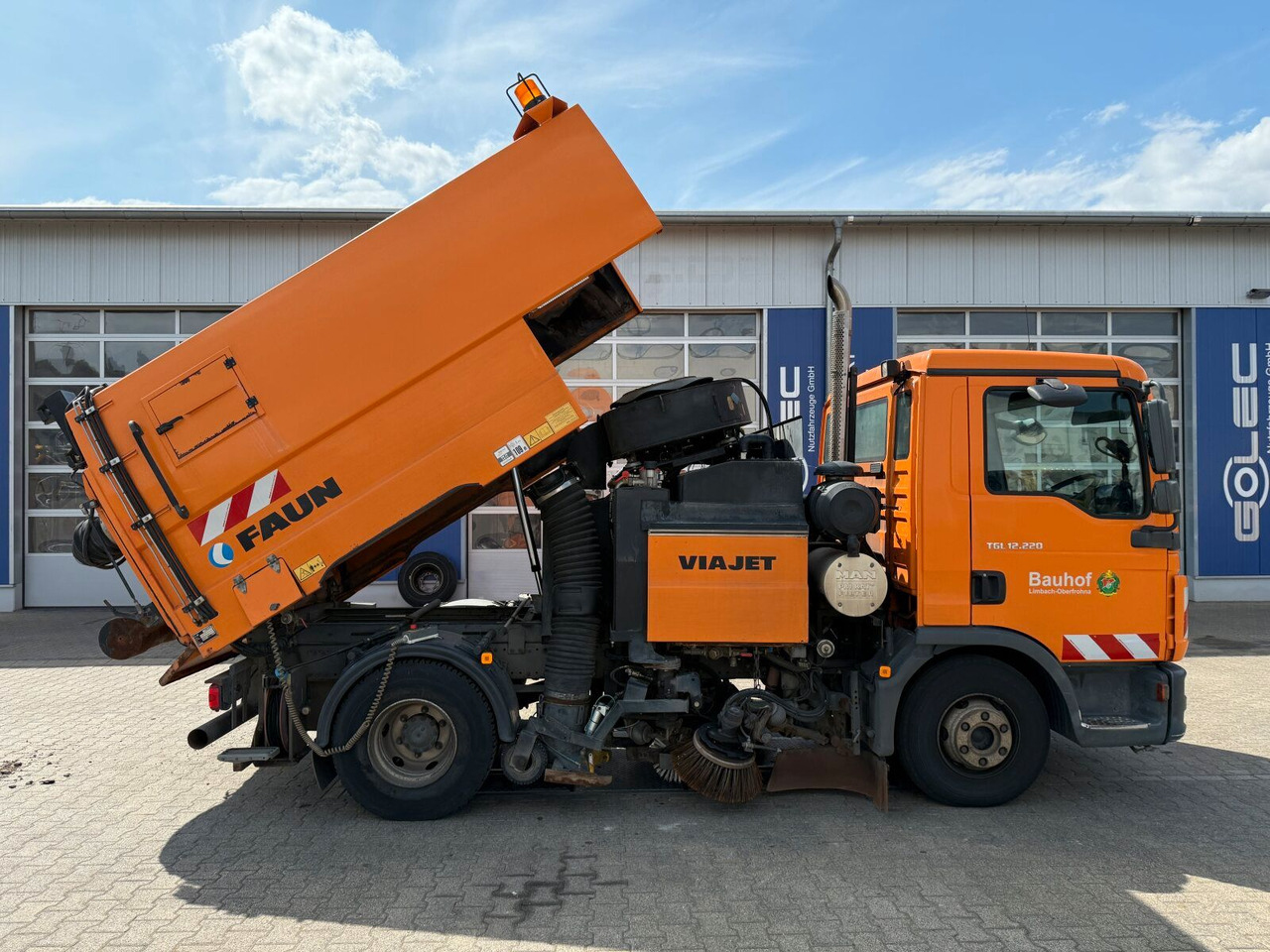 MAN 12.220 4x2 BL Kehrmaschine Viajet 5RHS - Autočistilica: slika 3 MAN 12.220 4x2 BL Kehrmaschine Viajet 5RHS - Autočistilica: slika 3