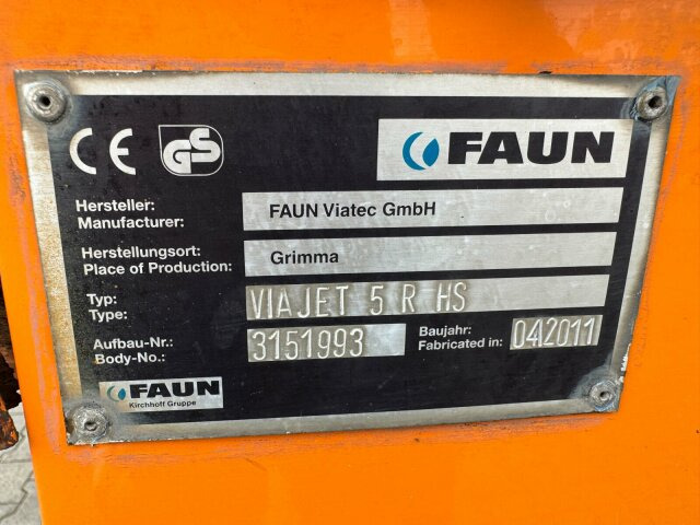 MAN 12.220 4x2 BL Kehrmaschine Viajet 5RHS - Autočistilica: slika 3 MAN 12.220 4x2 BL Kehrmaschine Viajet 5RHS - Autočistilica: slika 3