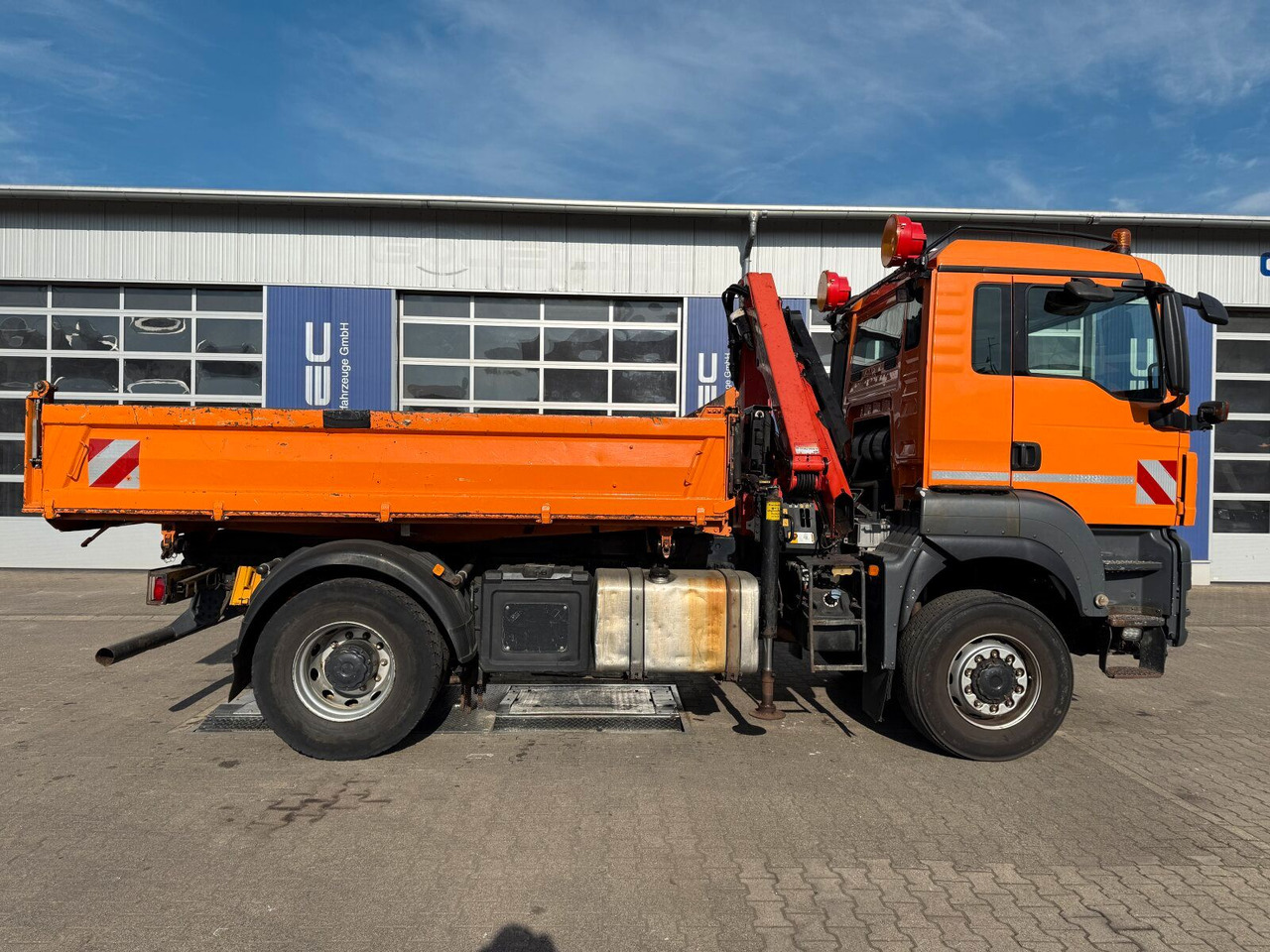 MAN TGA 18.360 4x4 Dreiseiten-Kipper Kran PALFINGER - Istovarivač, Kamion sa dizalicom: slika 2 MAN TGA 18.360 4x4 Dreiseiten-Kipper Kran PALFINGER - Istovarivač, Kamion sa dizalicom: slika 2