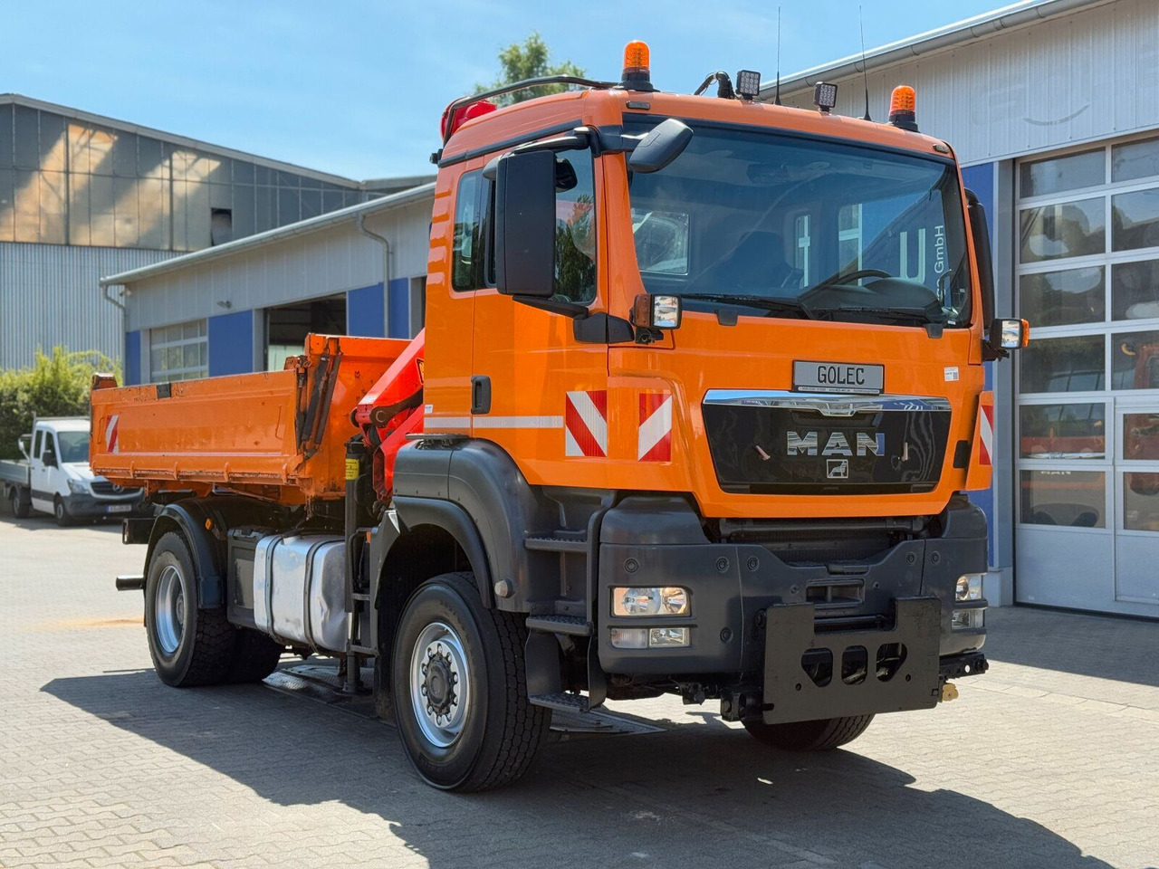 MAN TGA 18.360 4x4 Kipper Kran PALFINGER Winterd. - Istovarivač, Kamion sa dizalicom: slika 1 MAN TGA 18.360 4x4 Kipper Kran PALFINGER Winterd. - Istovarivač, Kamion sa dizalicom: slika 1