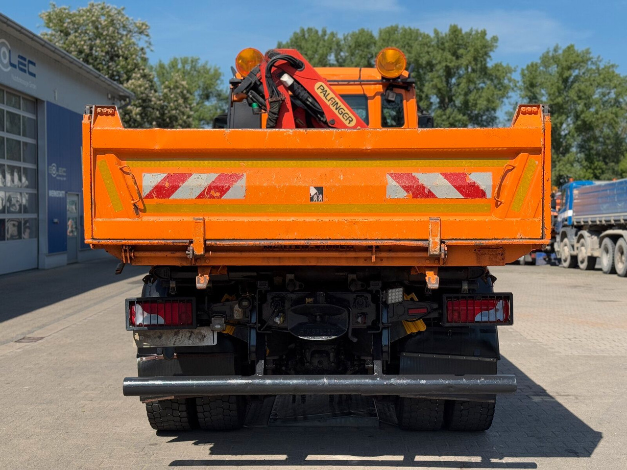 MAN TGA 18.360 4x4 Kipper Kran PALFINGER Winterd. - Kamion sa dizalicom: slika 4 MAN TGA 18.360 4x4 Kipper Kran PALFINGER Winterd. - Kamion sa dizalicom: slika 4