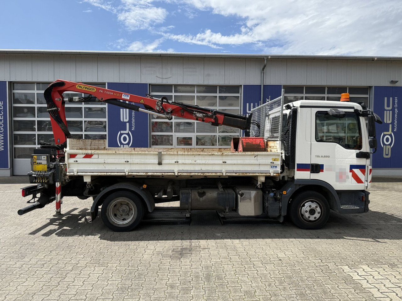 MAN TGL 8.220 4x2 Kipper Kran Palfinger 7.001-K A - Dostavno vozilo istovarivač: slika 3 MAN TGL 8.220 4x2 Kipper Kran Palfinger 7.001-K A - Dostavno vozilo istovarivač: slika 3