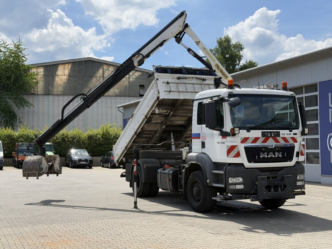 MAN TGS 18.480 4x4H Winter. Kipper Kran PALFINGER 12 - Kamion sa dizalicom: slika 2 MAN TGS 18.480 4x4H Winter. Kipper Kran PALFINGER 12 - Kamion sa dizalicom: slika 2