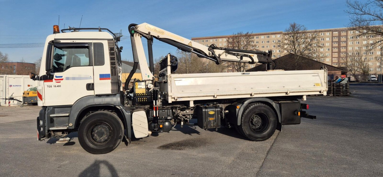 MAN TGS 18.480 4x4H Winter. Kipper Kran PALFINGER 12 - Kamion sa dizalicom: slika 2 MAN TGS 18.480 4x4H Winter. Kipper Kran PALFINGER 12 - Kamion sa dizalicom: slika 2