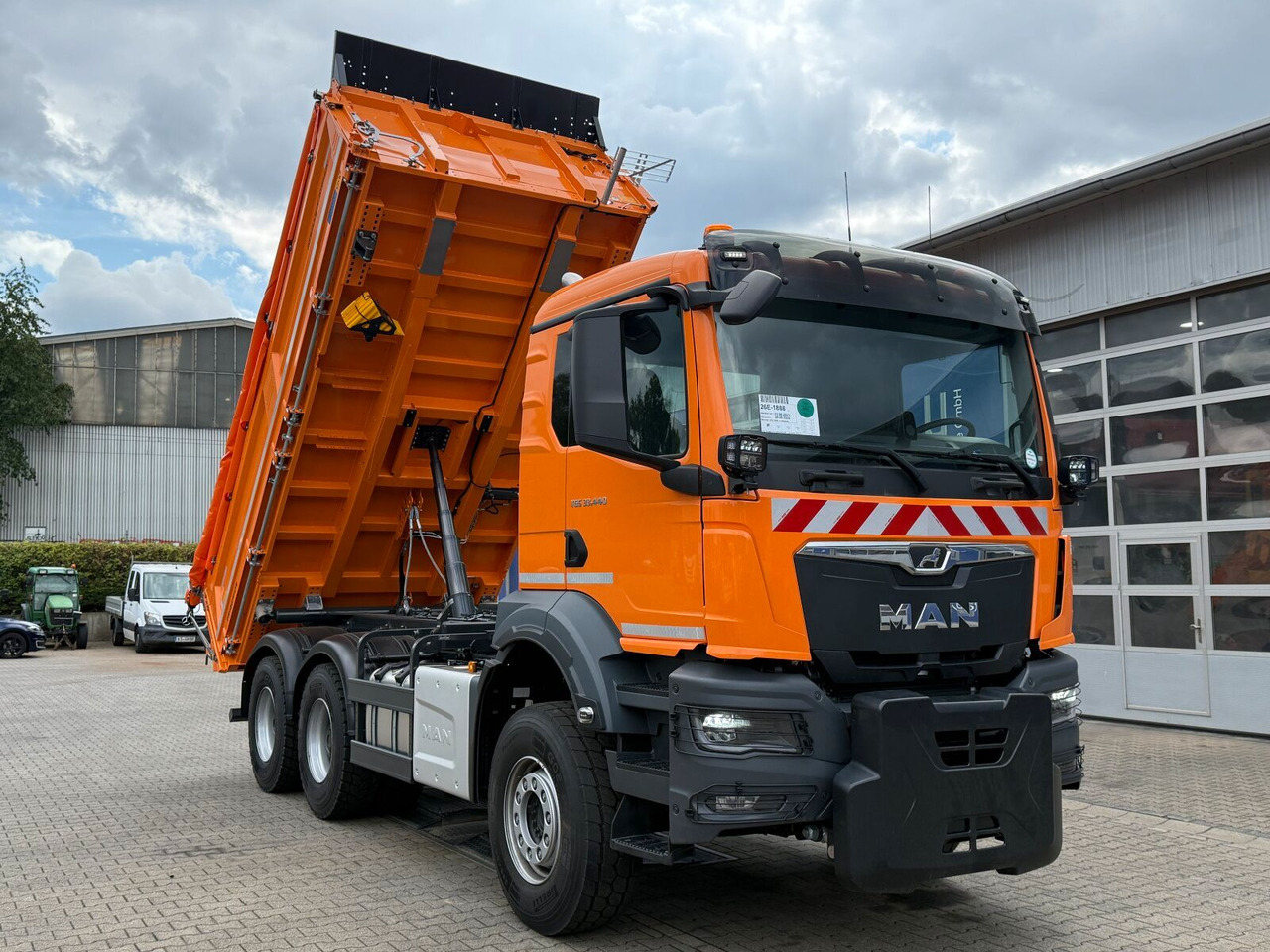 MAN TGS 33.440 6x4 Kipper MEILLER Bordmatik Frontpl. - Istovarivač: slika 2 MAN TGS 33.440 6x4 Kipper MEILLER Bordmatik Frontpl. - Istovarivač: slika 2