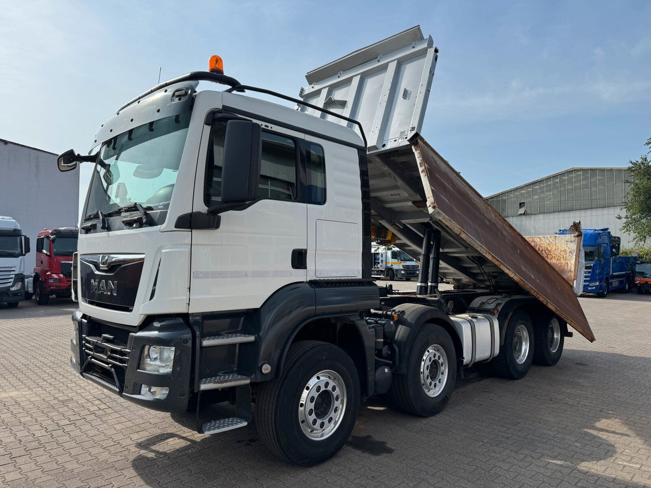 MAN TGS 35.460 8x4 BL Kipper Meiller Bordmatik - Istovarivač: slika 4 MAN TGS 35.460 8x4 BL Kipper Meiller Bordmatik - Istovarivač: slika 4